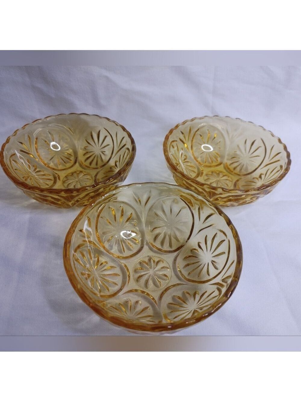 Vintage Anchor Hocking Medallion Or Star Cameo Amber Glass Bowls (3)
